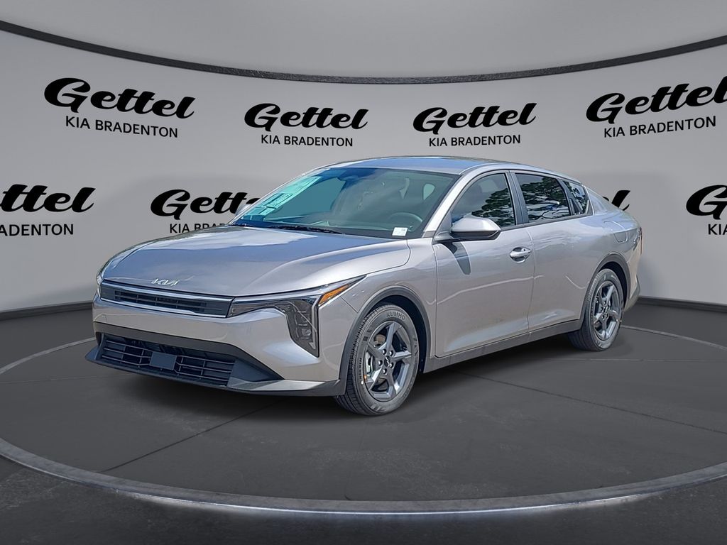 2025 Kia K4 LXS's photo