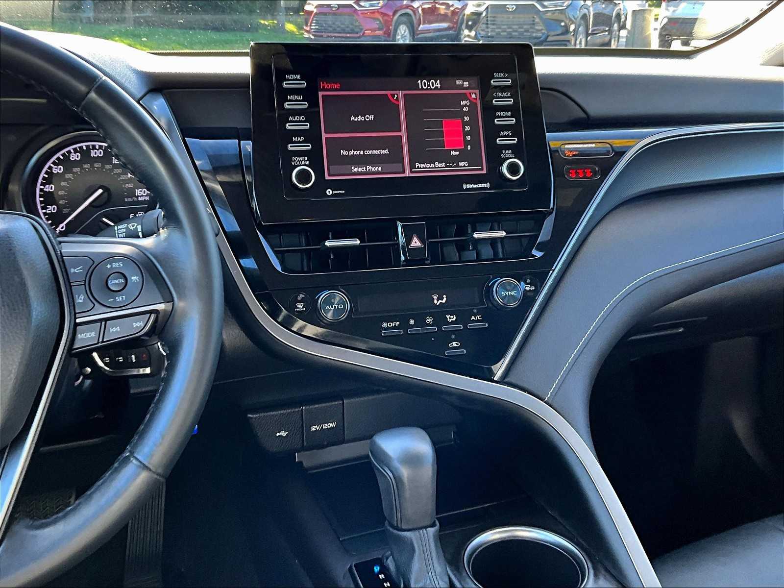 2023 Toyota Camry SE photo 18