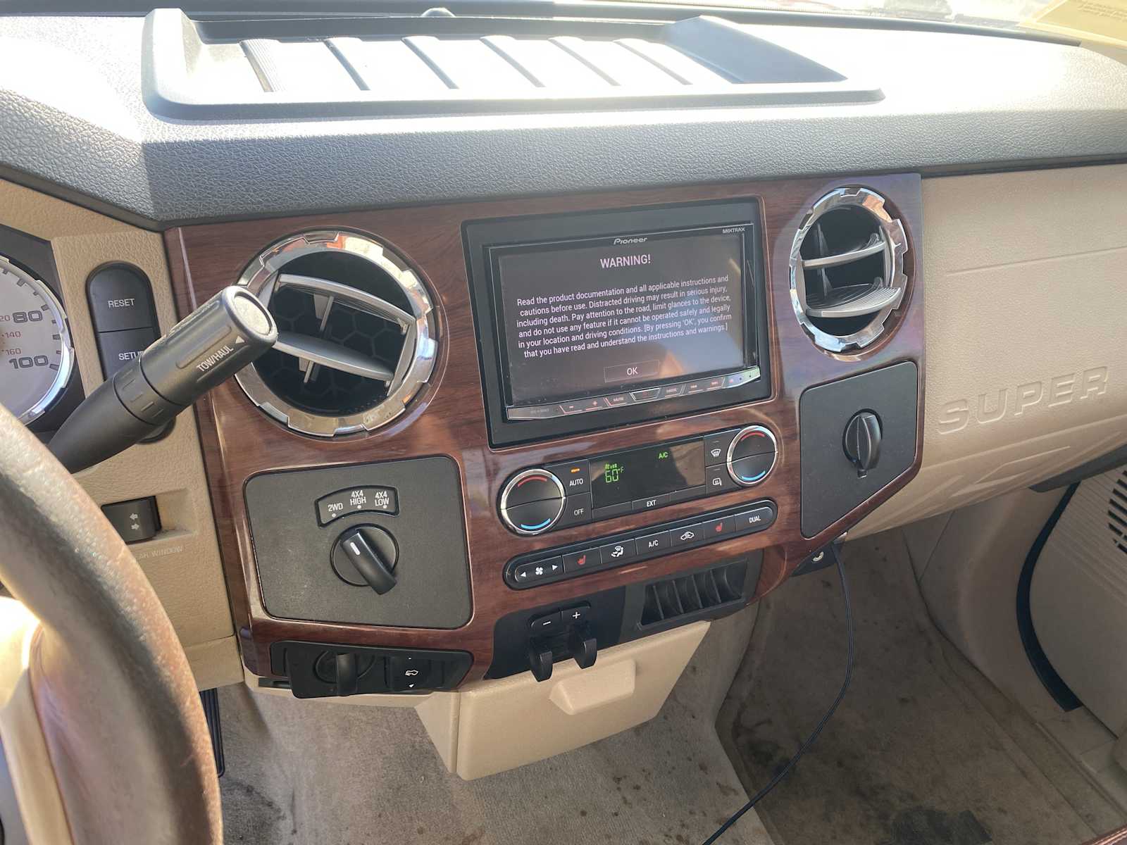 2010 Ford F-250 King Ranch photo 11