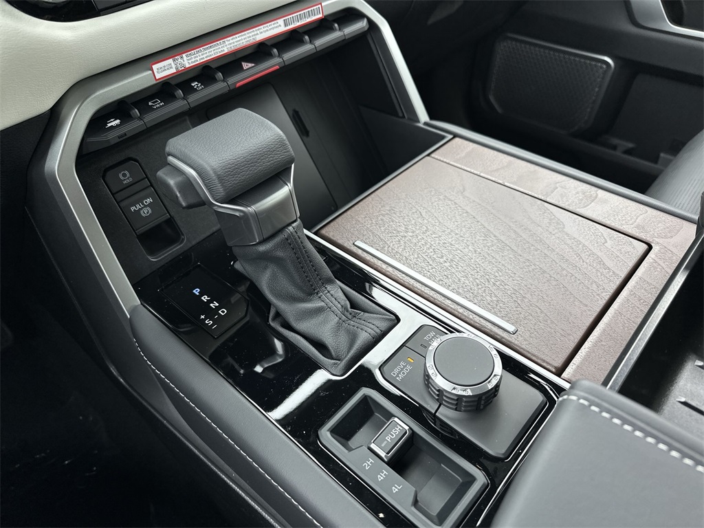 2025 Toyota Sequoia Capstone photo 22