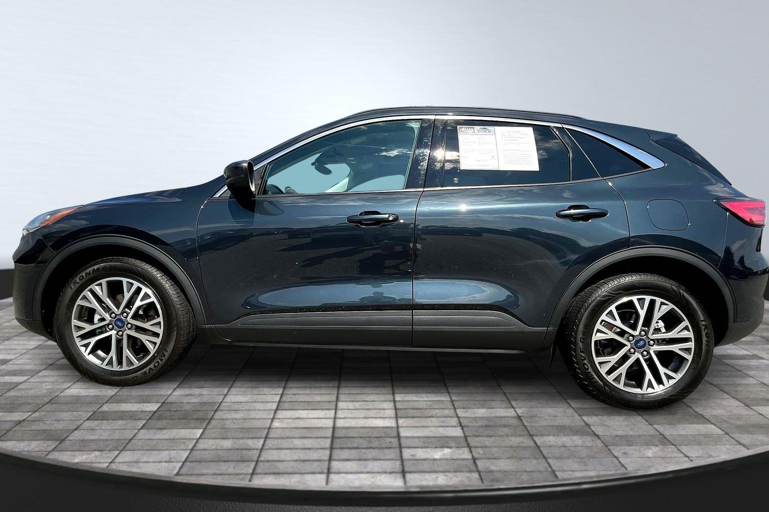 2022 Ford Escape SEL photo 10