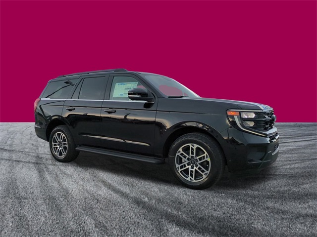 2025 Ford Expedition photo 2