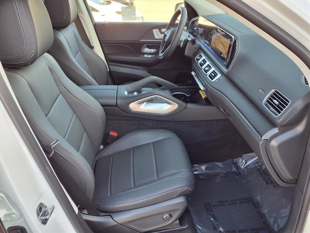 2026 Mercedes Benz GLS 450 4MATIC photo 15