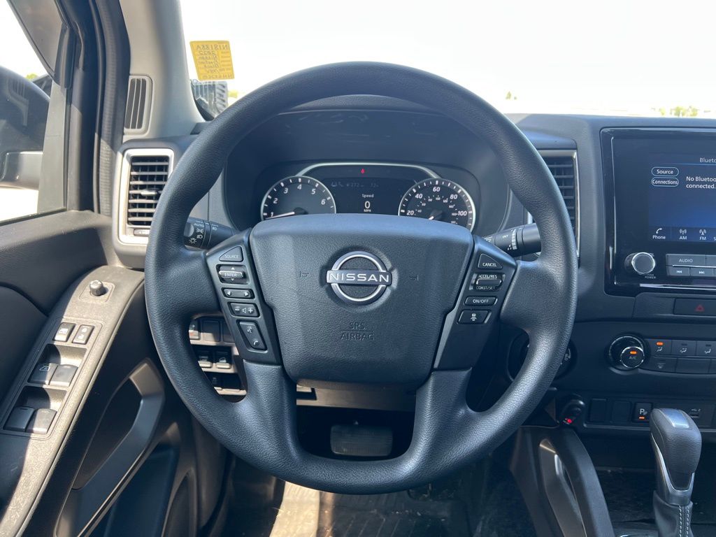 2022 Nissan Frontier SV photo 17