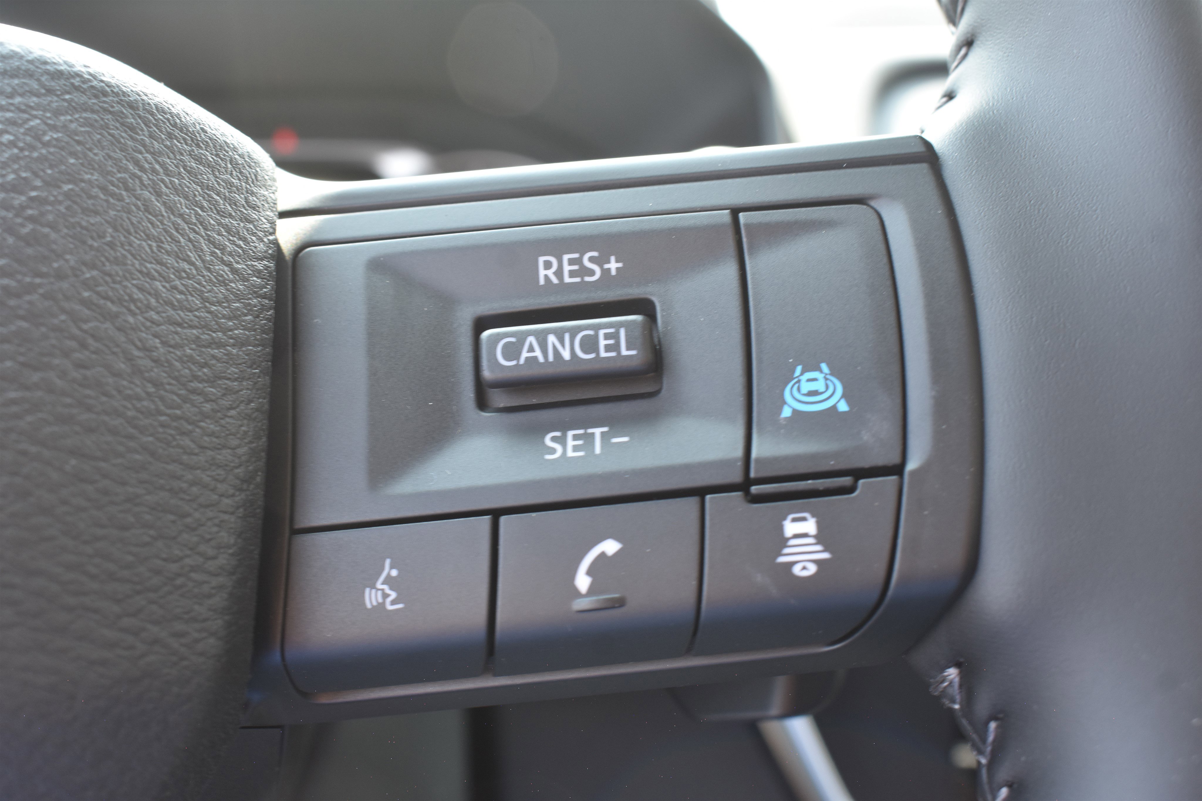 2026 Nissan Rogue SV photo 11