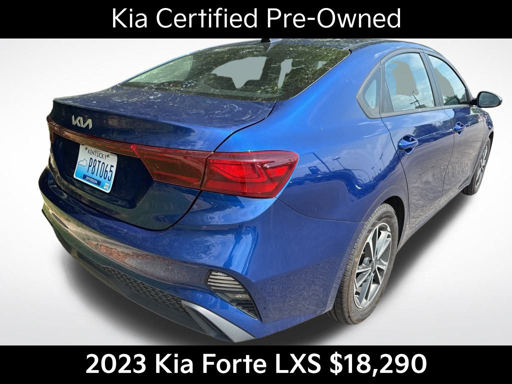 2023 Kia Forte LXS photo 3