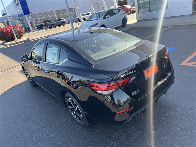 2025 Nissan Sentra SV photo 7