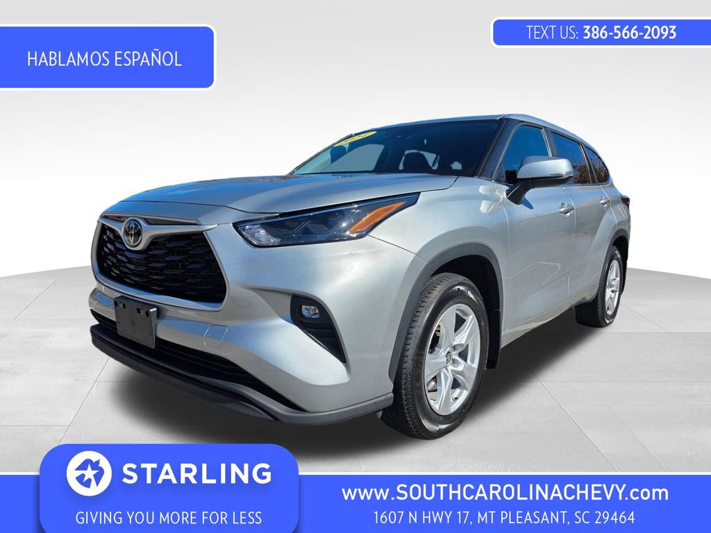 2024 Toyota Highlander LE's photo