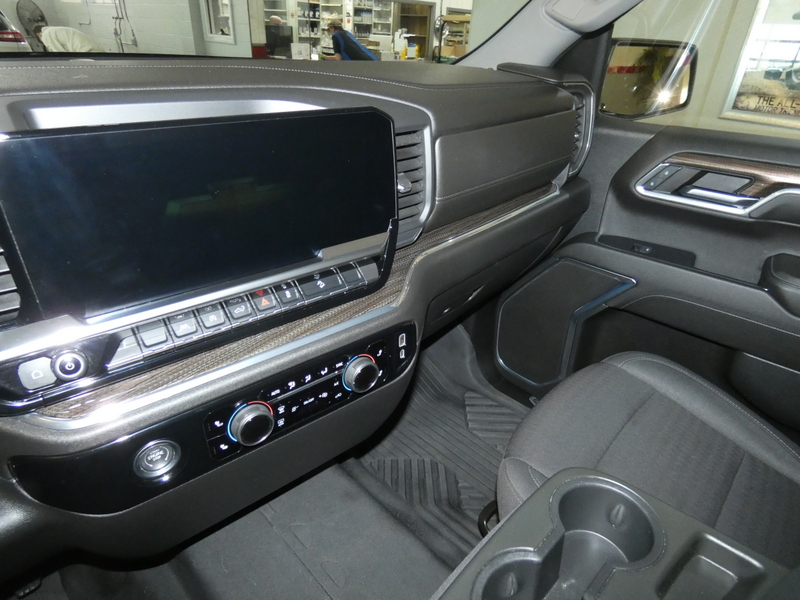 2023 Chevrolet Silverado 1500 RST photo 10