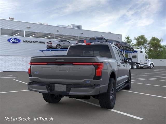 2025 Ford F-150 Lightning Lariat photo 8