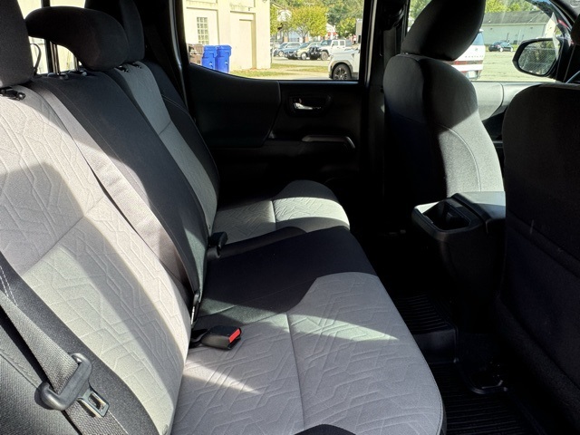 2021 Toyota Tacoma TRD Sport photo 13