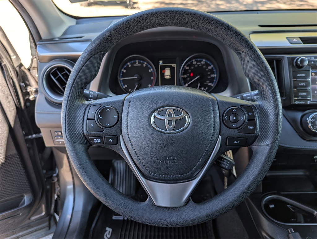 2017 Toyota RAV4 LE photo 22