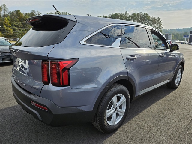 2022 Kia Sorento LX photo 7