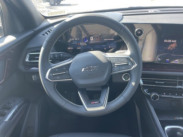 2026 Chevrolet Traverse Z71 photo 13