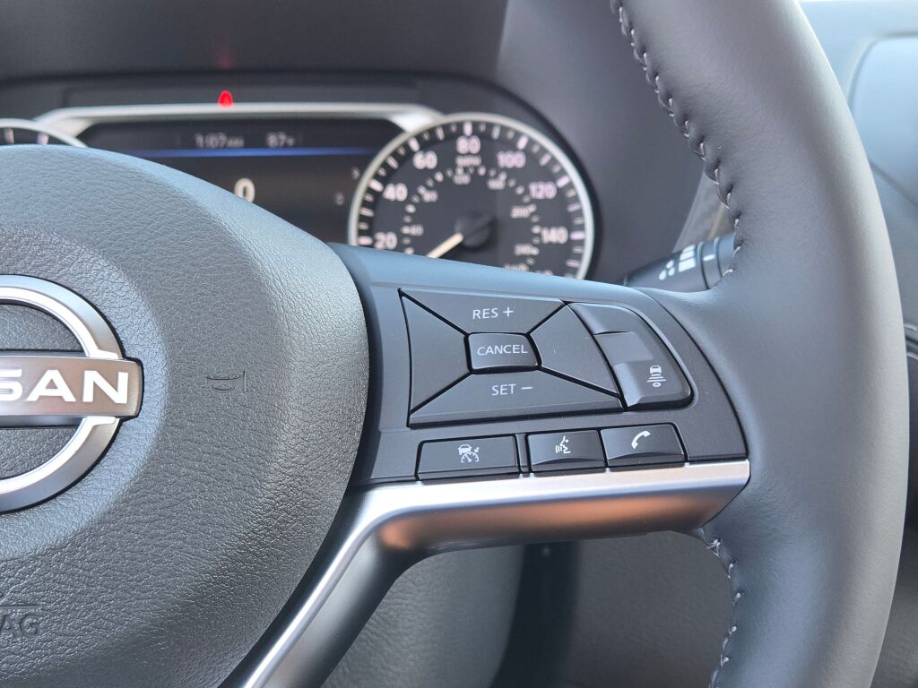 2025 Nissan Sentra SV photo 24