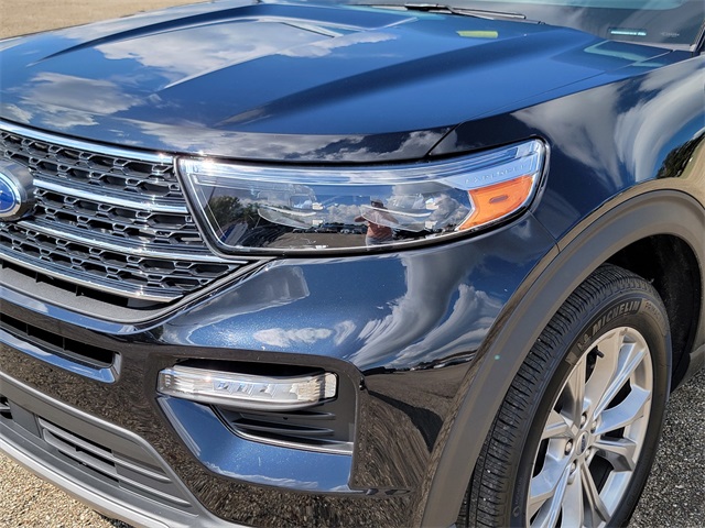 2022 Ford Explorer XLT photo 11
