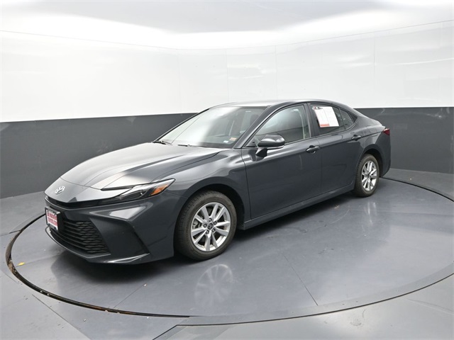 2025 Toyota Camry LE photo 3
