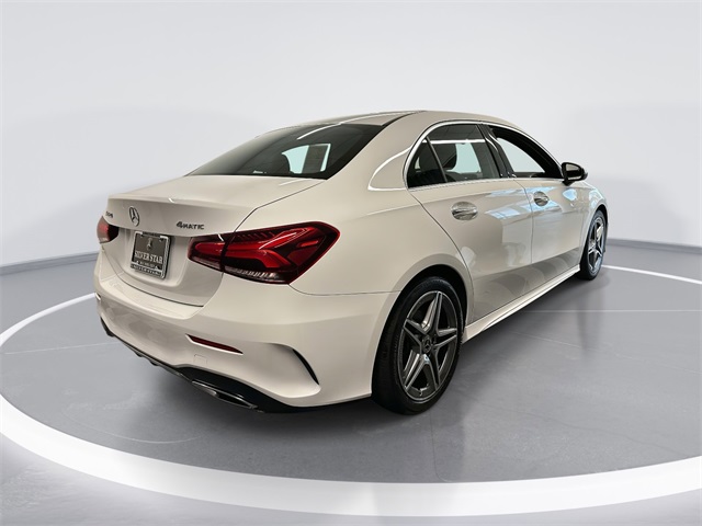 2022 Mercedes Benz A 220 4MATIC photo 4