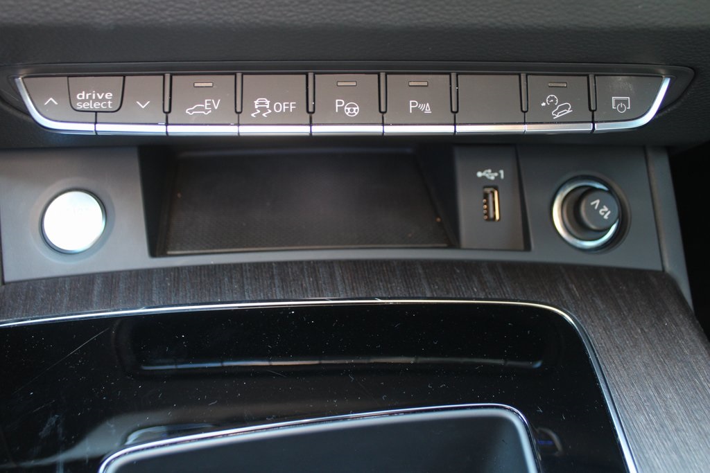 2024 Audi Q5 S line Prestige 55 TFSI Premium photo 42