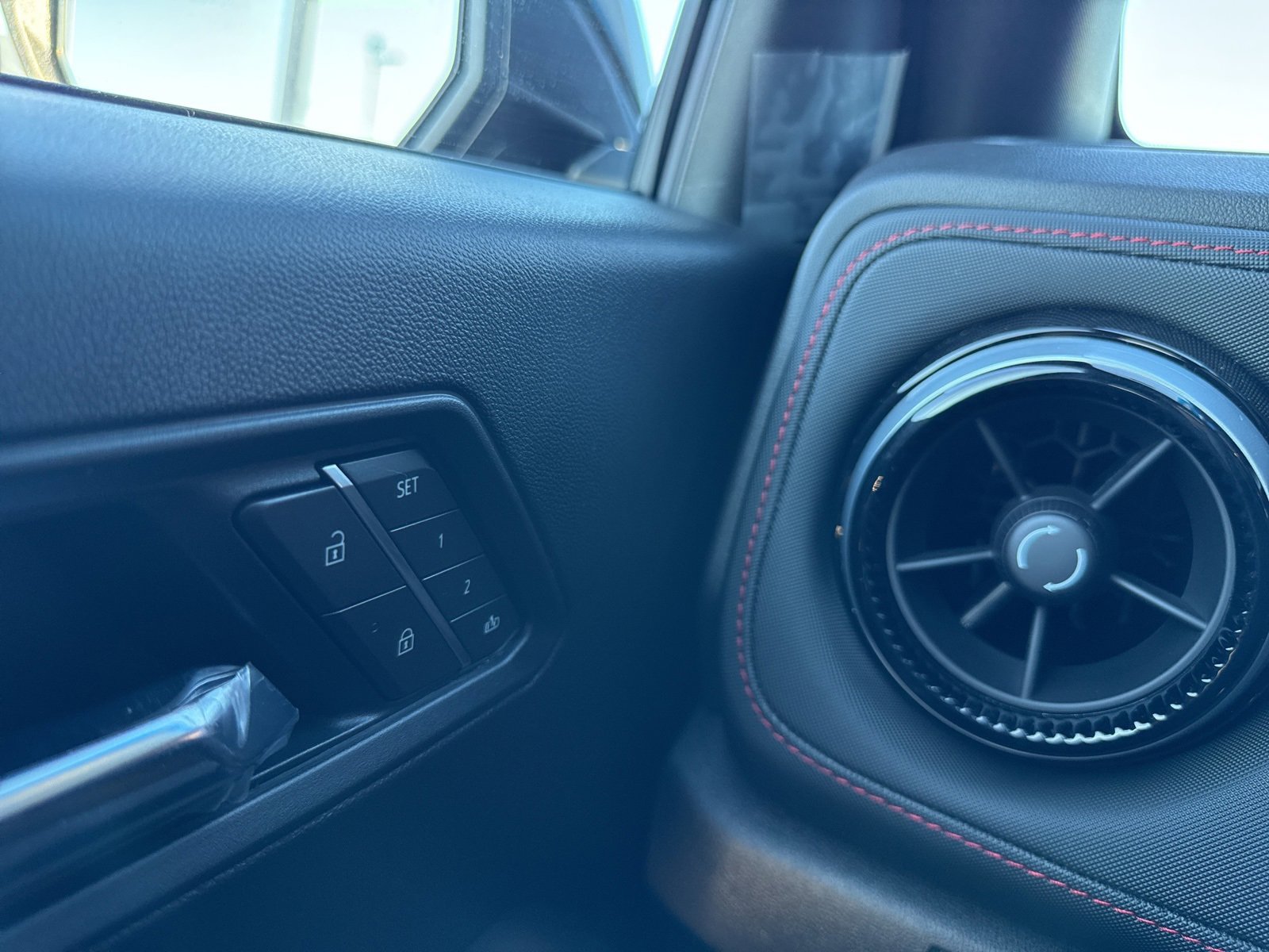 2026 Chevrolet Colorado Z71 photo 32