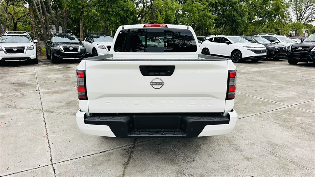 2025 Nissan Frontier SV photo 6