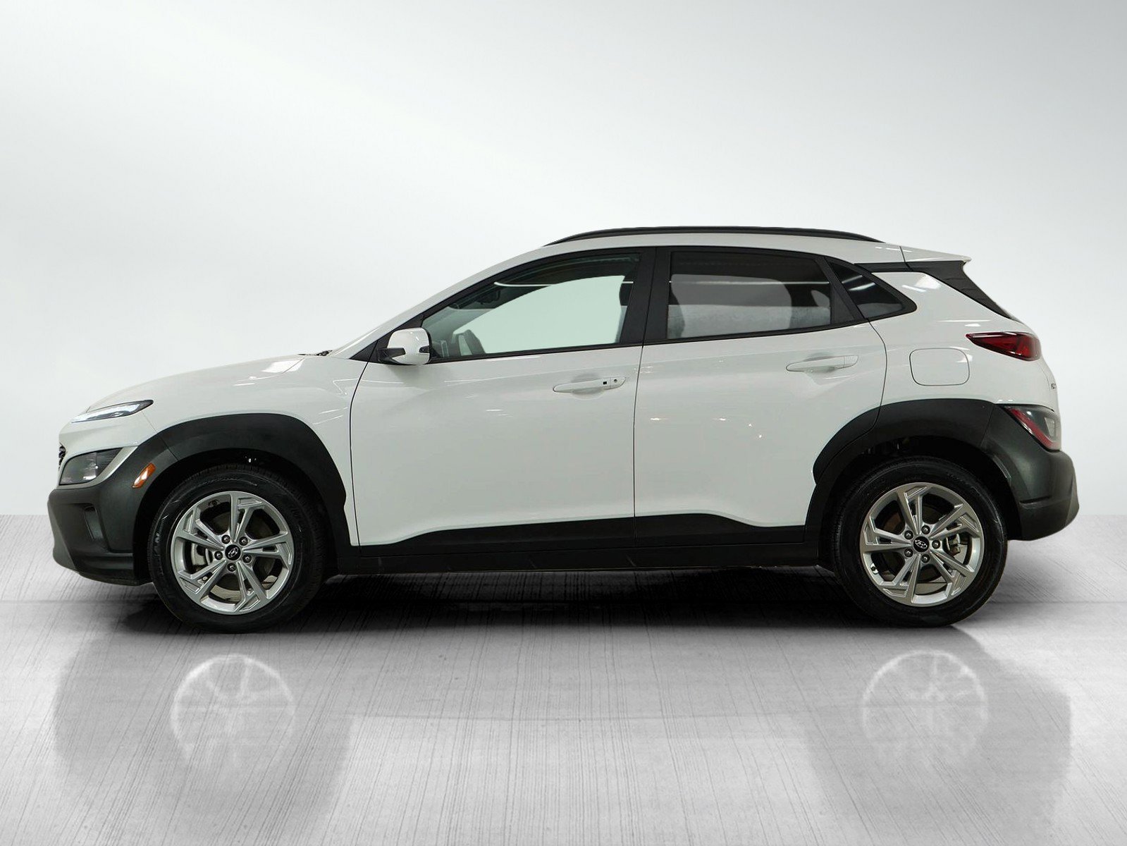 Used 2023 Hyundai Kona SEL with VIN KM8K6CAB9PU027947 for sale in Burnsville, Minnesota