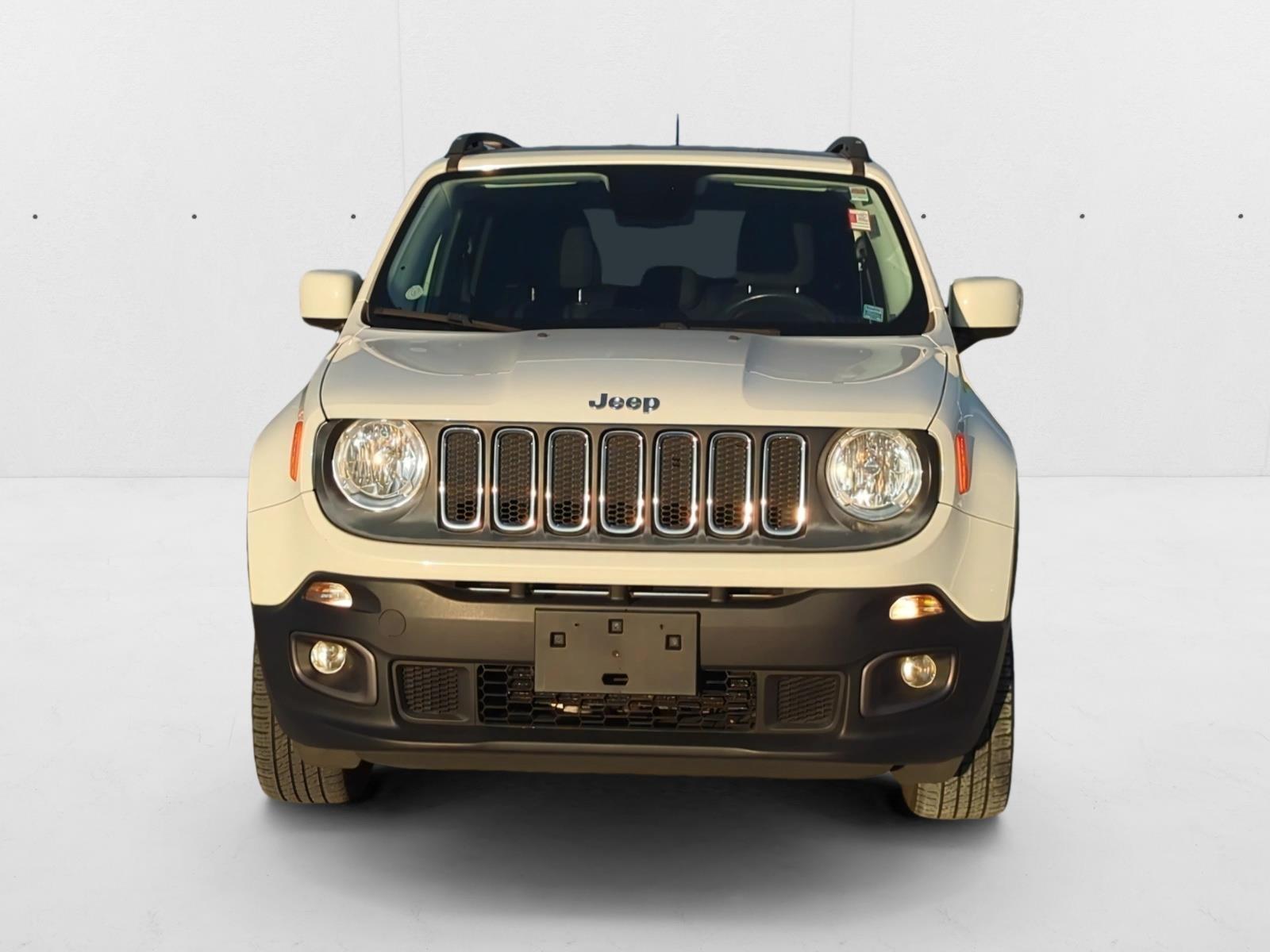 2016 Jeep Renegade Latitude photo 2