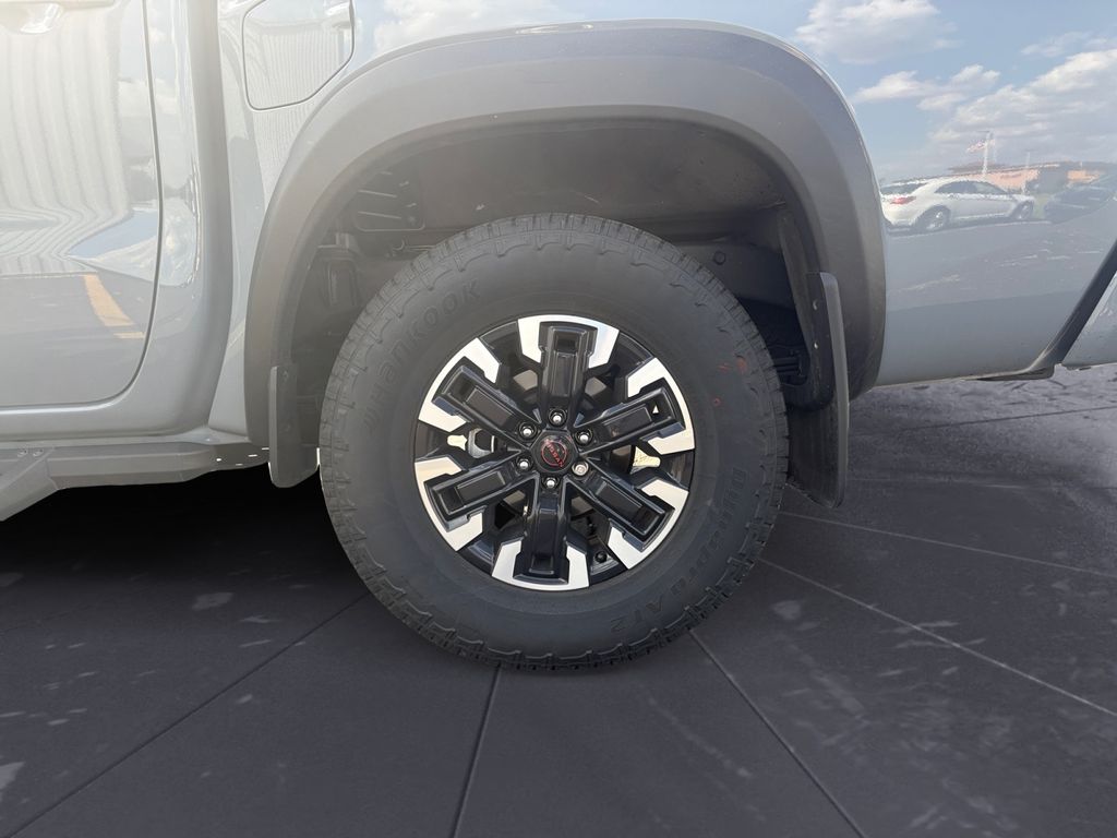 2023 Nissan Frontier PRO-4X photo 14