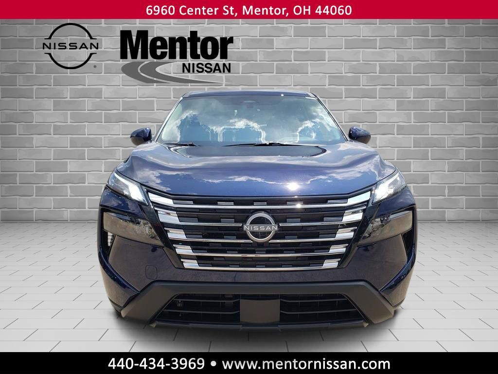 2026 Nissan Rogue SV photo 2