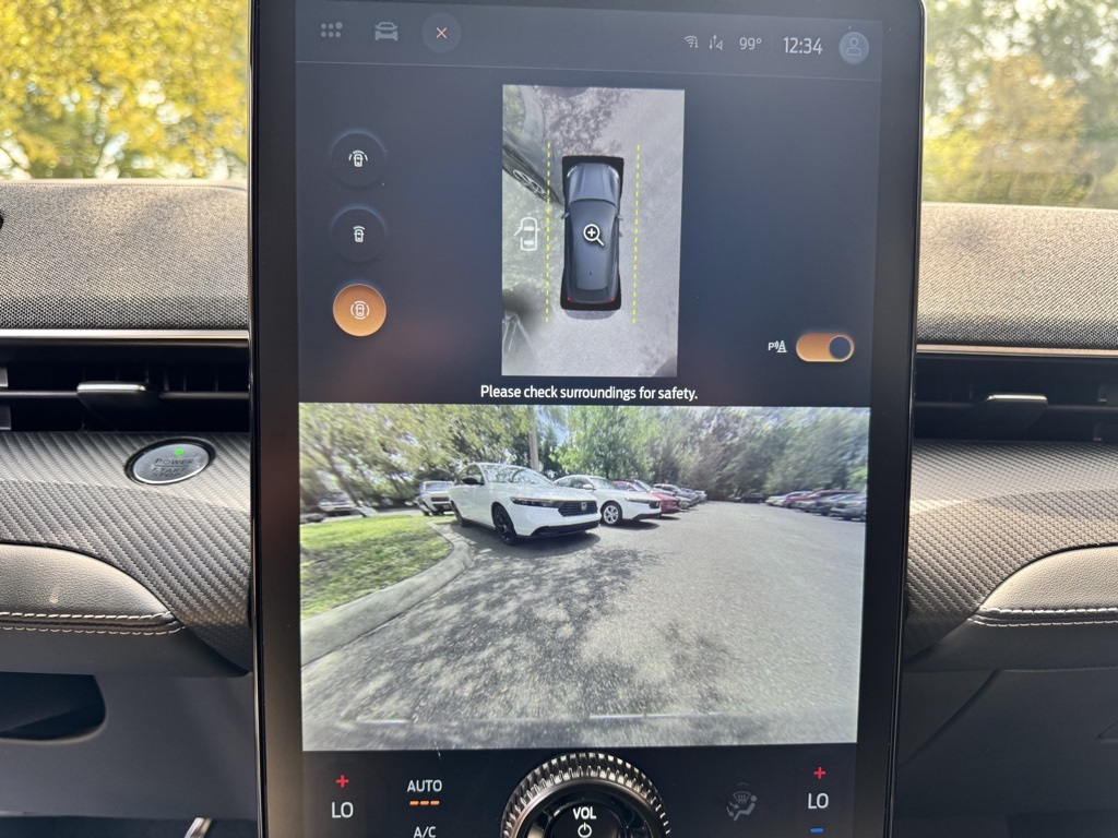2021 Ford Mustang Mach-E Premium photo 22