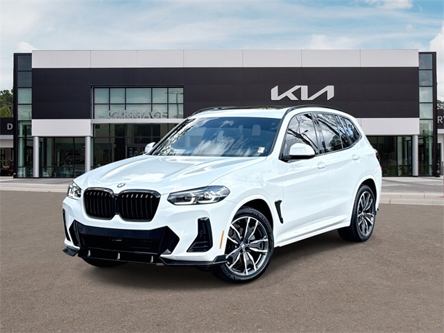 2022 BMW X3 30i's photo