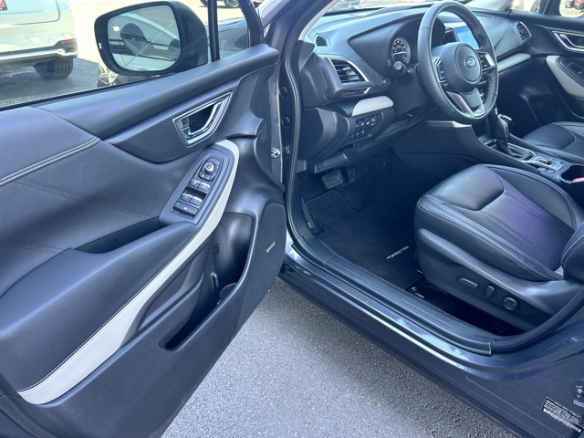 2022 Subaru Forester Limited photo 25