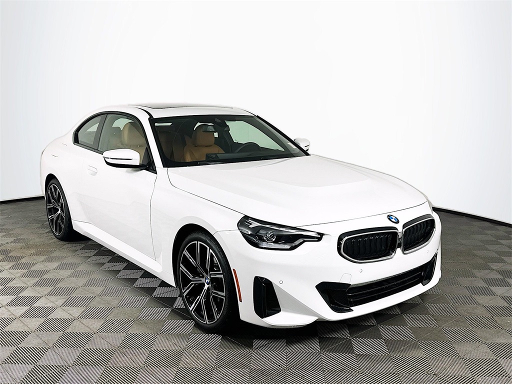 2024 Bmw 230i xDrive photo 3