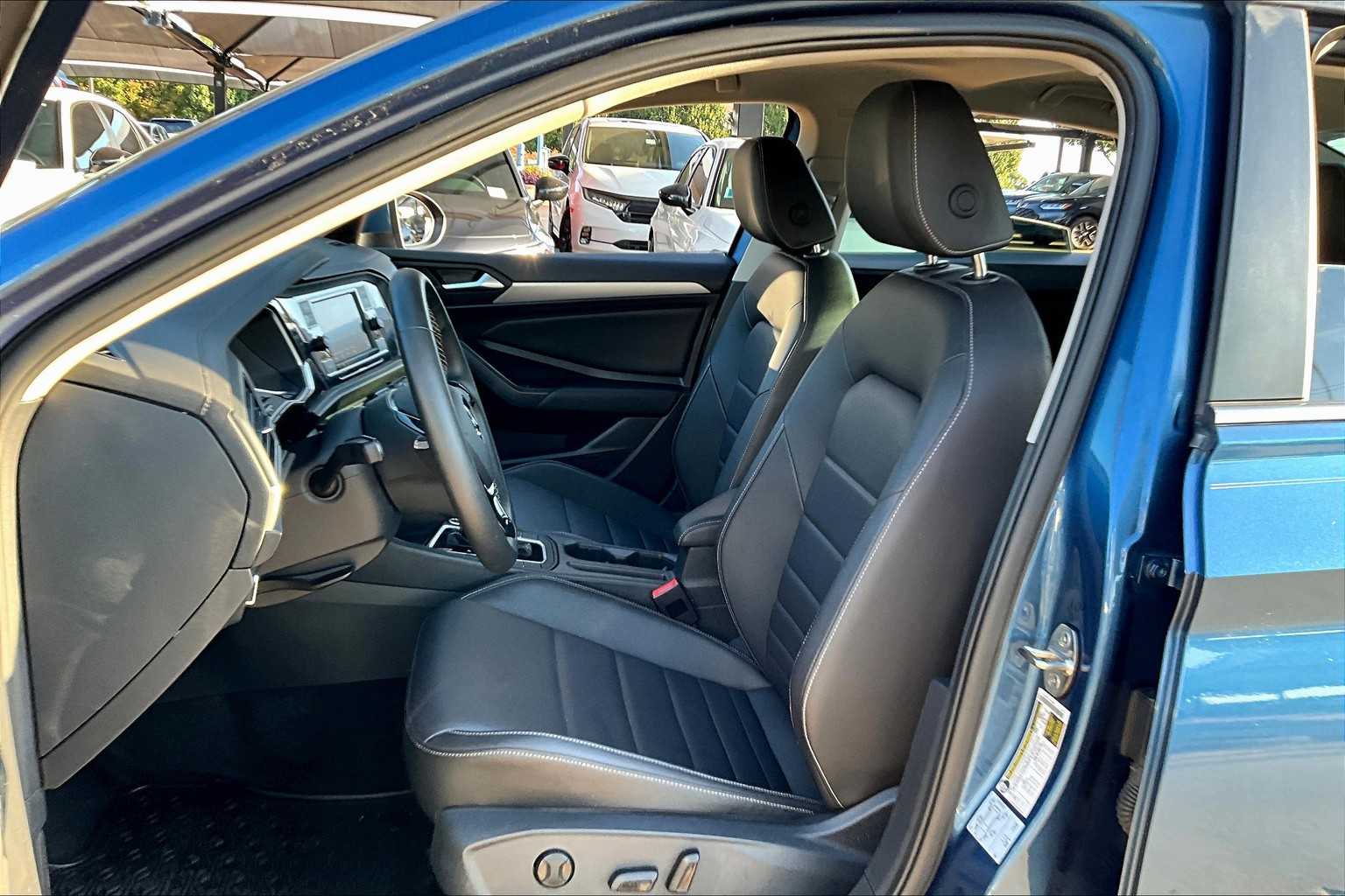 2021 Volkswagen Jetta SE photo 7