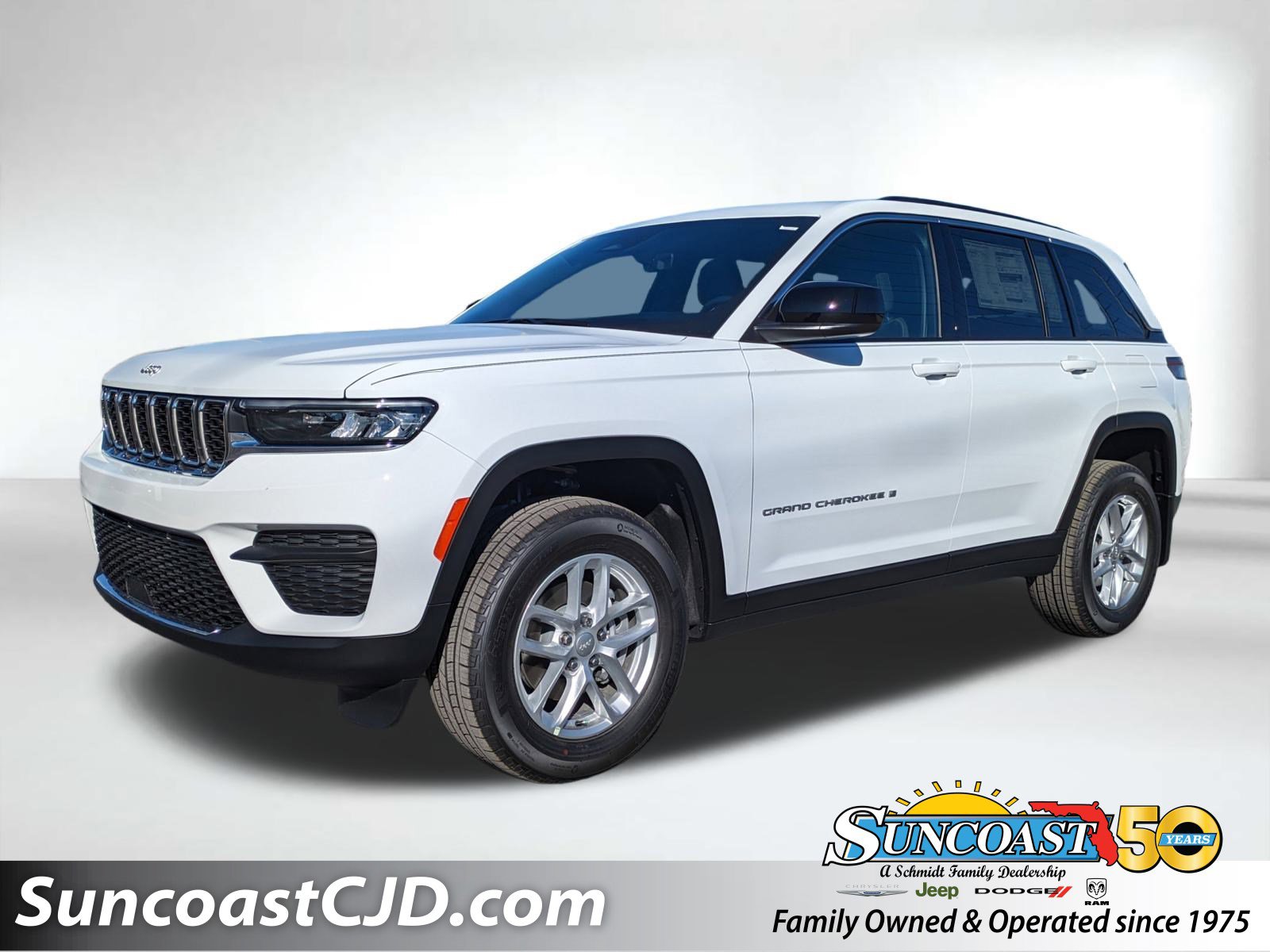 2025 Jeep Grand Cherokee Laredo's photo