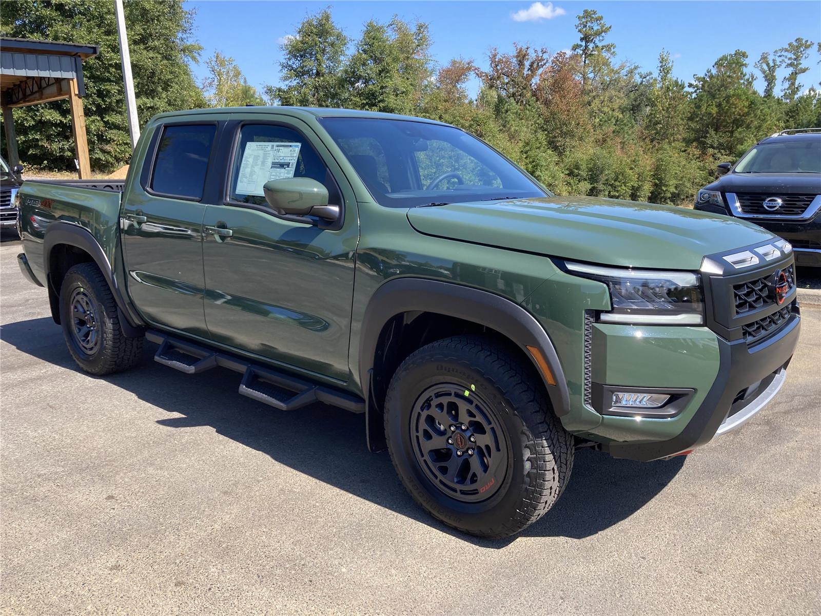2026 Nissan Frontier Crew Cab PRO-4X photo 2