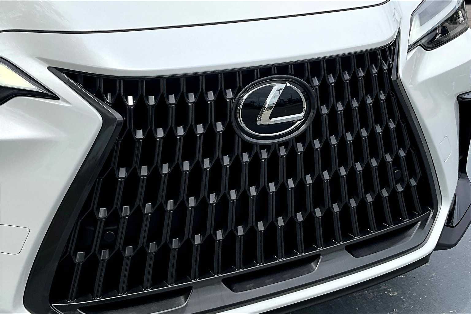2025 Lexus NX Premium photo 28
