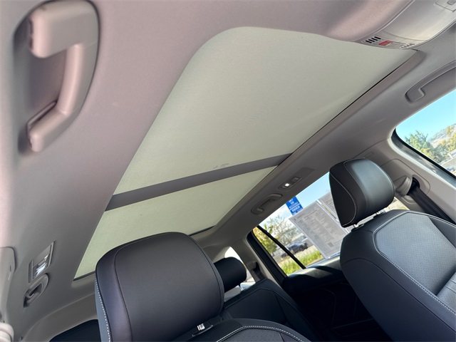 2023 Volkswagen Tiguan SE photo 16