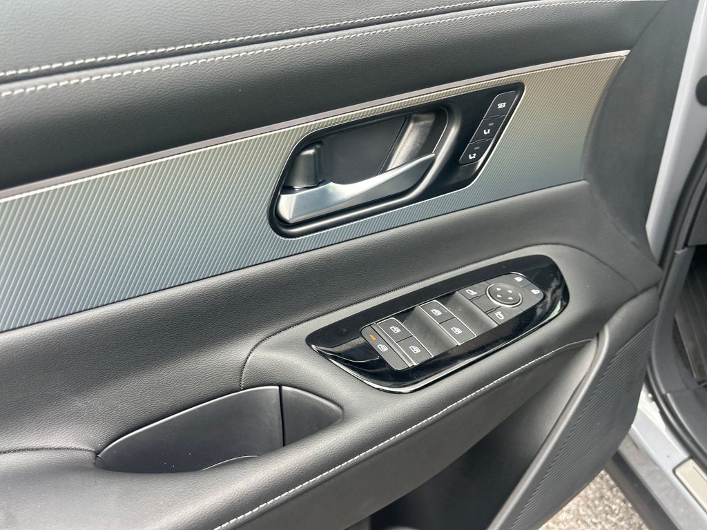 2025 Nissan Murano SL photo 8