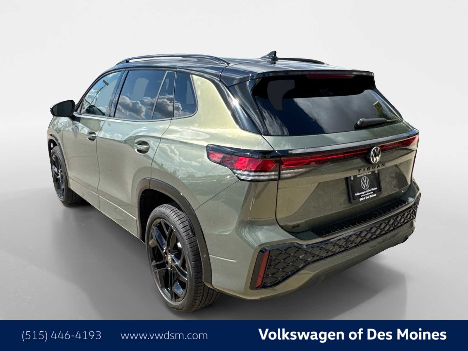 2025 Volkswagen Tiguan SE R-Line Black photo 4