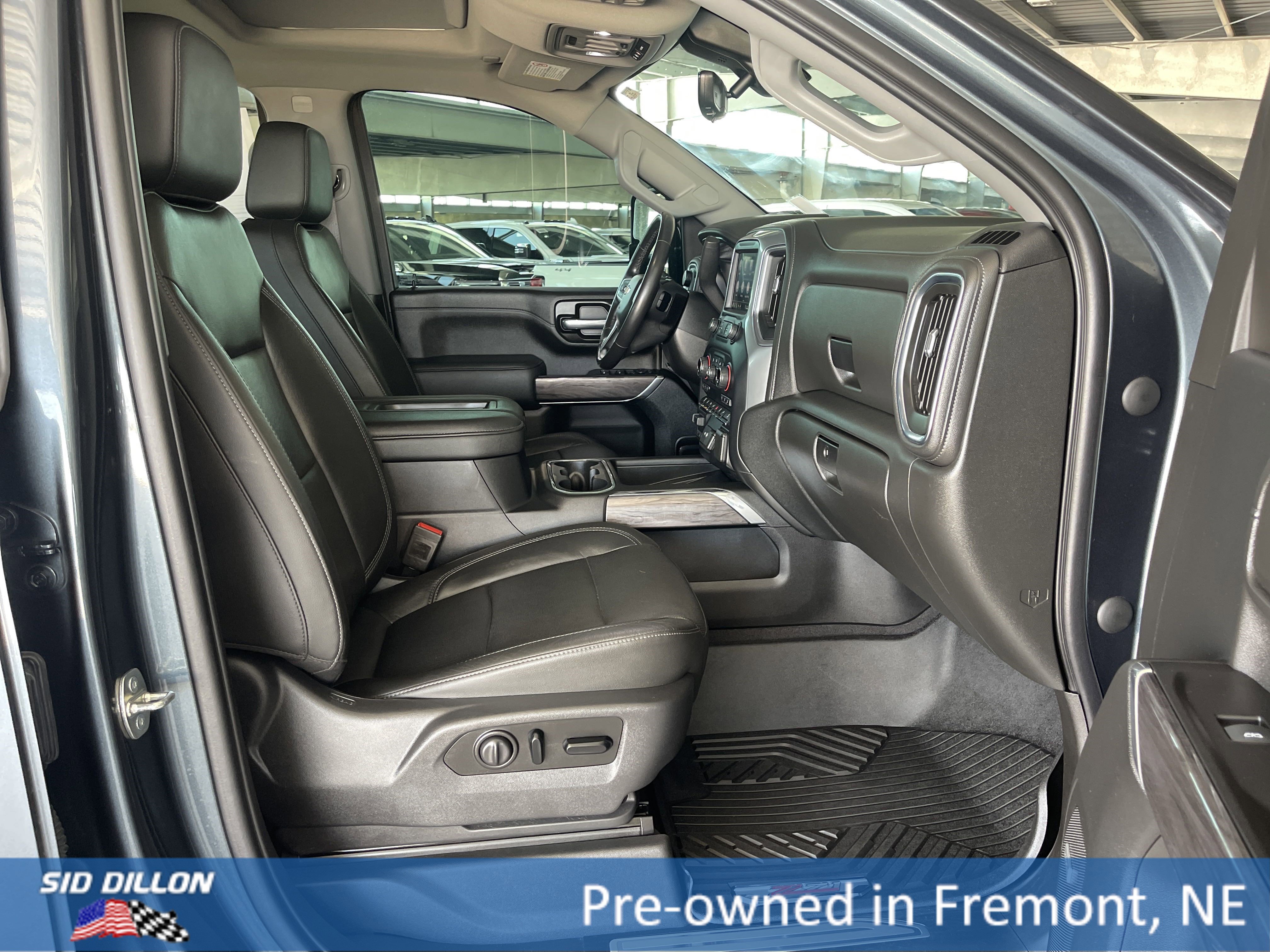 Used 2020 Shadow Gray Metallic Chevrolet LTZ image 12