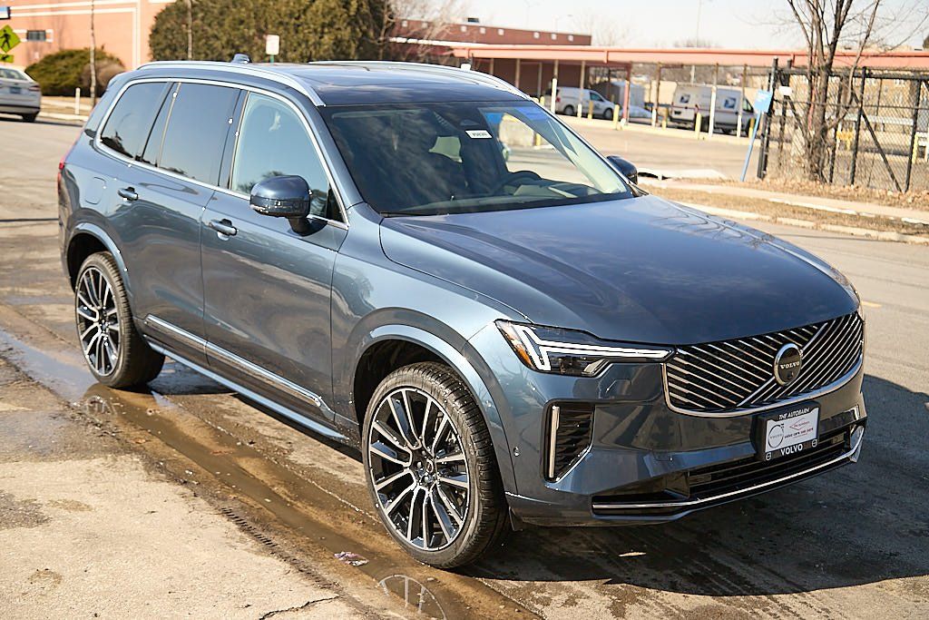 2026 VOLVO XC90 - Image 3