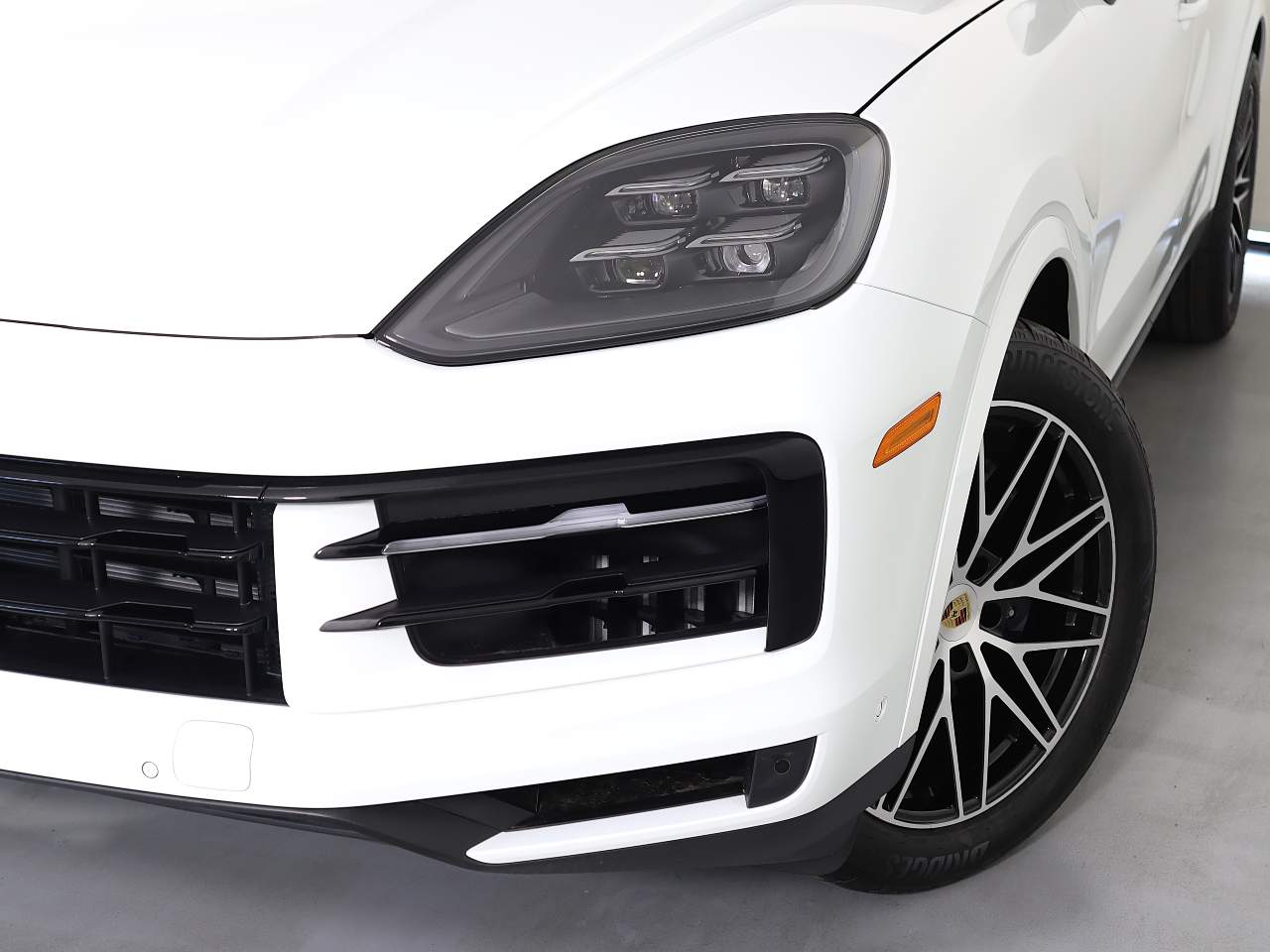 2025 Porsche Cayenne Coupe photo 12