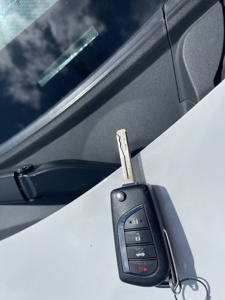 2023 Toyota Corolla LE photo 7