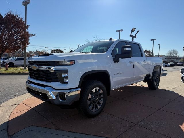 2026 Chevrolet Silverado 2500HD LT photo 3