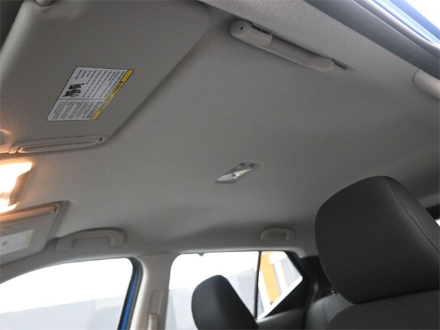 2025 Nissan Kicks Play S photo 2