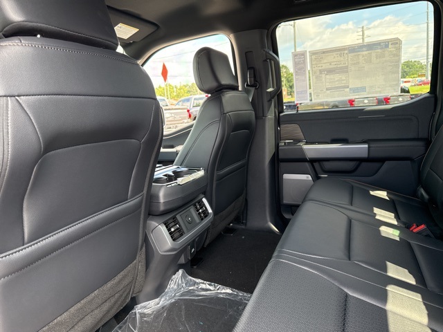 2025 Ford F-150 Lariat photo 19