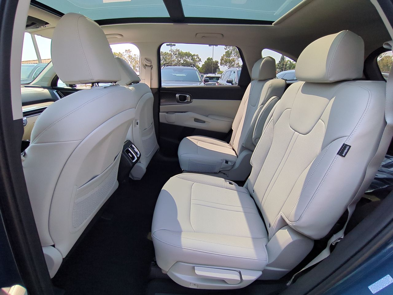 2025 Kia Sorento Hybrid EX photo 20