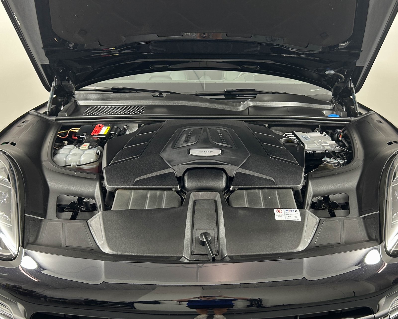 2020 Porsche Cayenne S photo 26