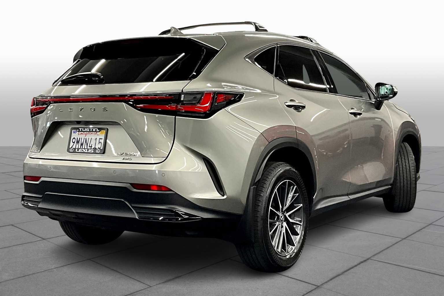 2025 Lexus NX Premium AWD photo 11